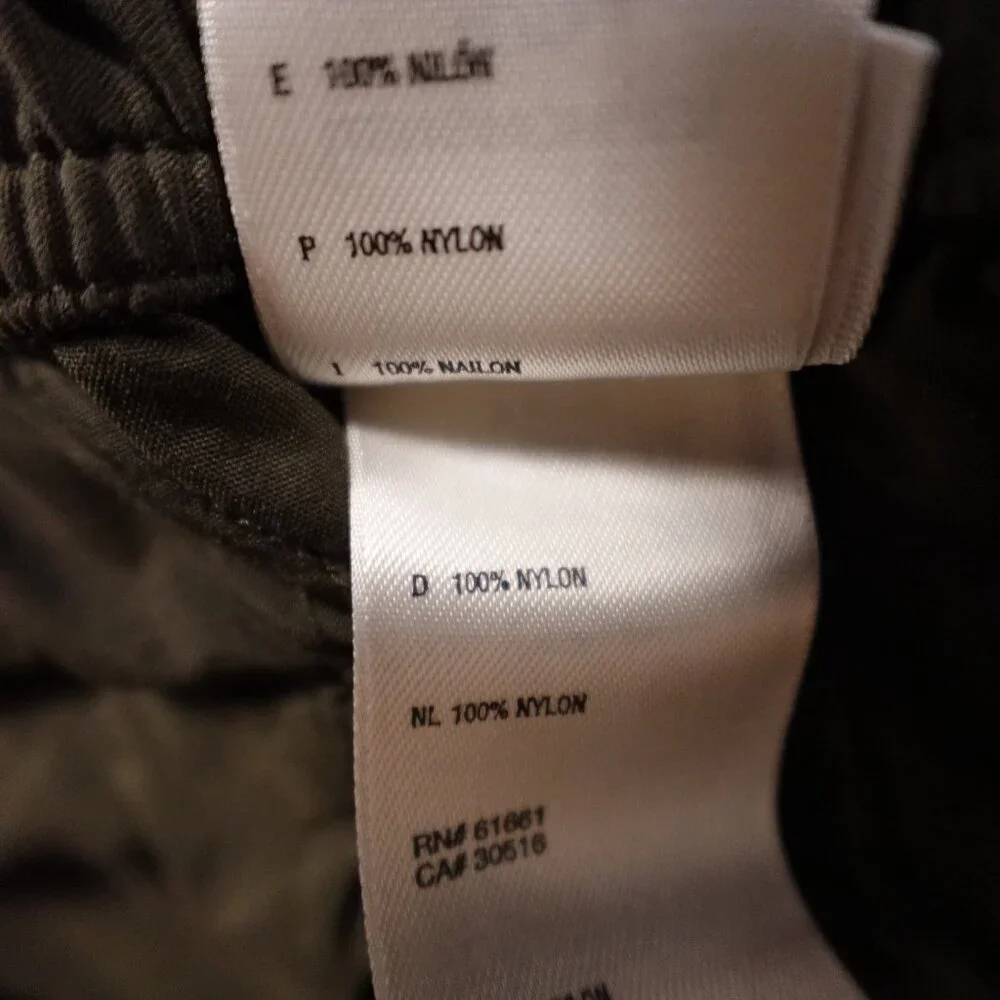 The North Face Nylon Cargo Shorts | Olive Green | Men's Size Small‎